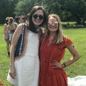 Meet your Posher, Elissa